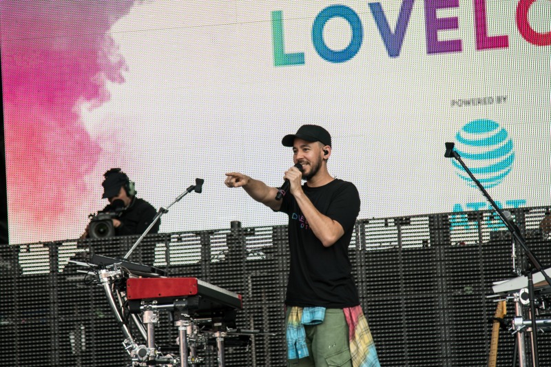 mike shinoda loveloud