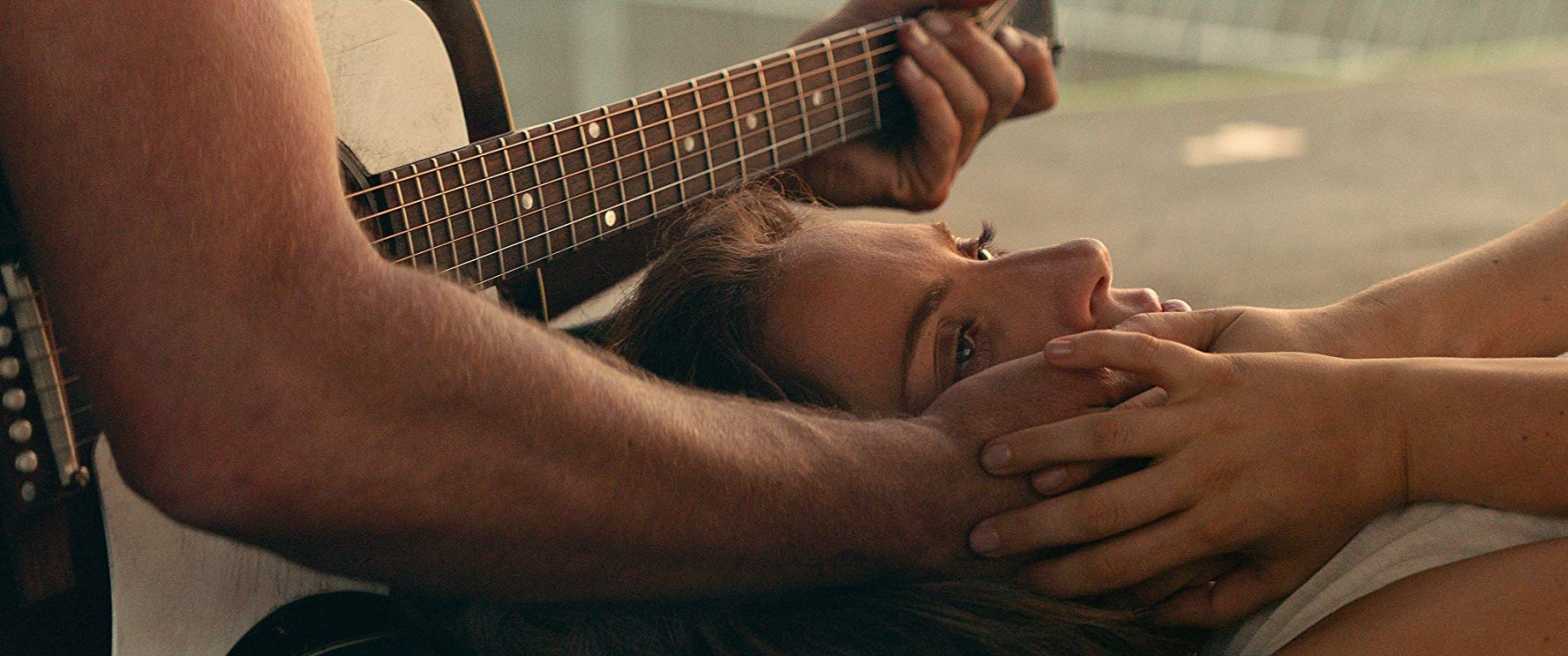 Lady Gaga and Bradley Cooper in A Star is Born