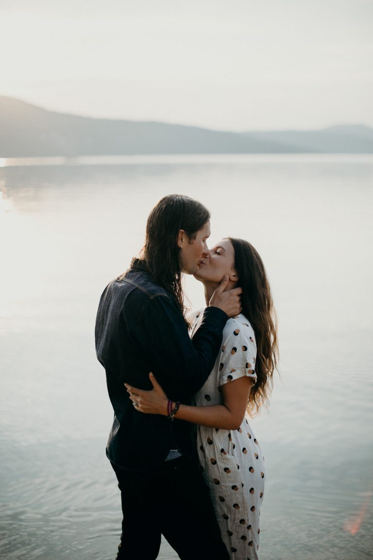 The Bergamot share a kiss