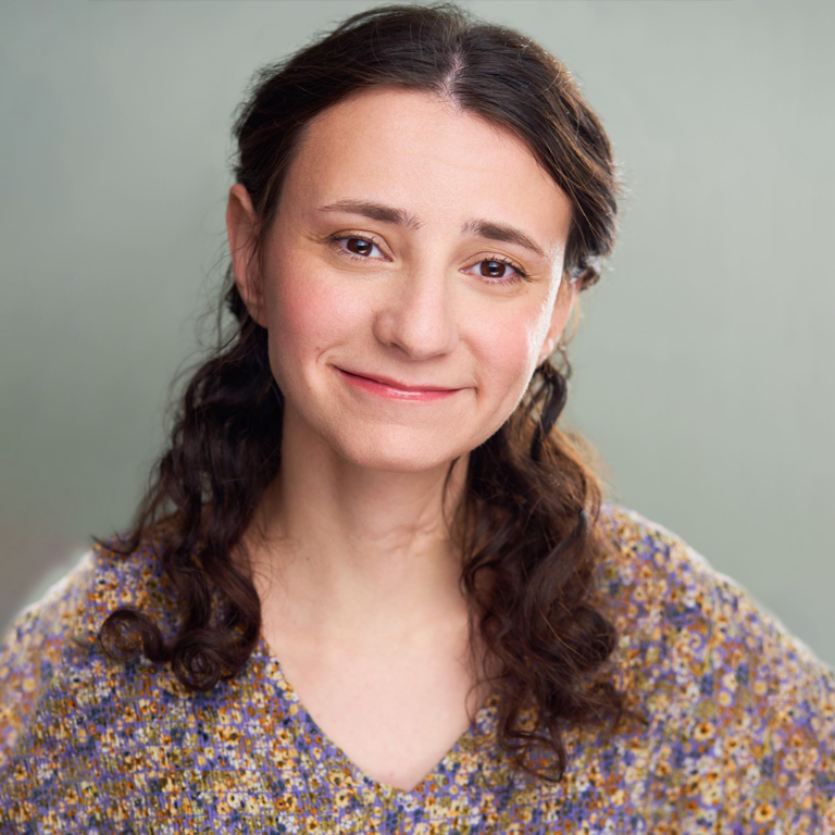 Podcast – Ariel Kurtz, Actress, Singer, and Writer